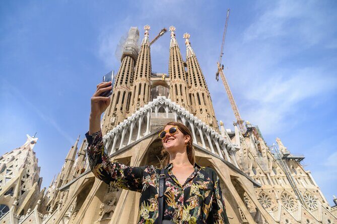 Barcelona Gaudi and Sagrada Familia Tour - Authenticity and Practicality