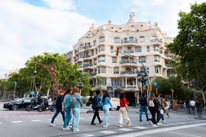 Barcelona: Gaudí Houses & Sagrada Familia Tour - Frequently Asked Questions