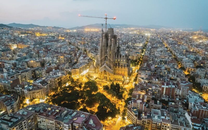 Barcelona: Gaudí Sightseeing Guided Segway Tour - FAQs