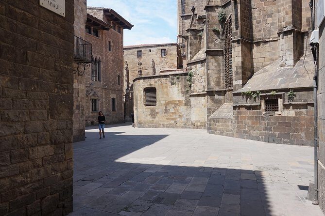 Barcelona: Gothic Paths, Tapas & Sagrada Familia Private Tour - The Sum Up