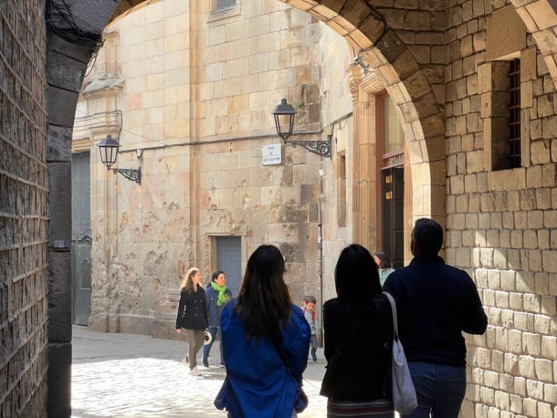 Barcelona: Gothic Quarter Guided Tour with Flamenco & Tapas - In-Depth Look at the Tour Experience