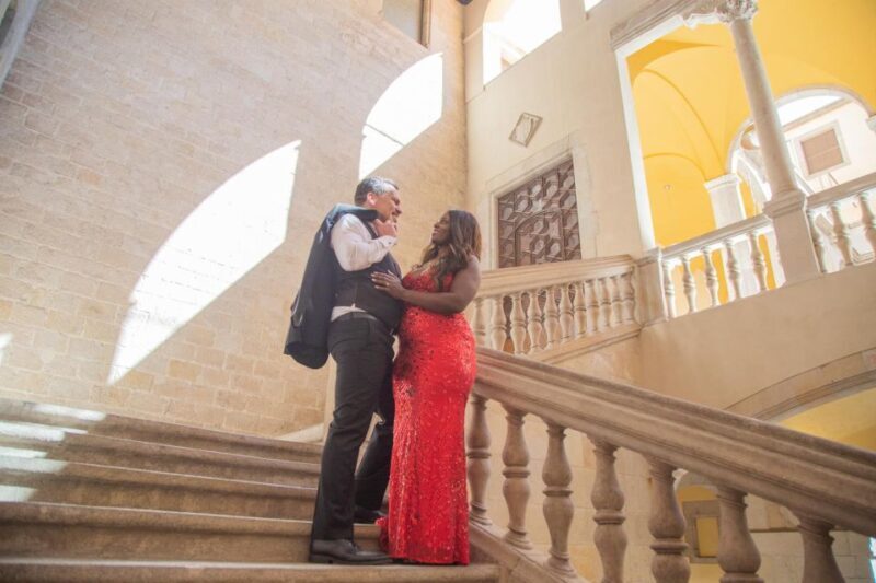 Barcelona: Gothic Quarter Private Photoshoot Experience - Who Should Book This Experience?