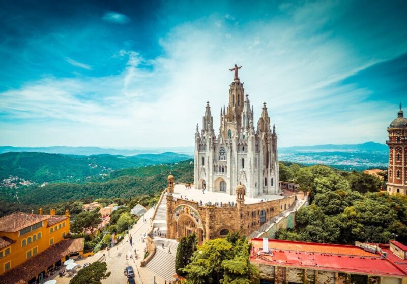 Barcelona Gothic Quarter Private Walking Tour - Key Points