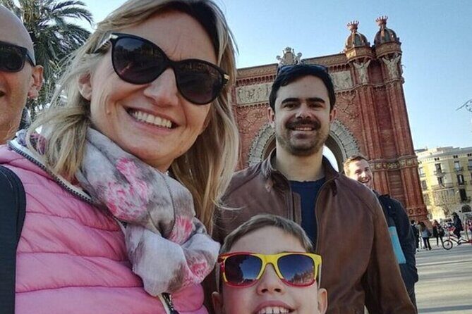 Barcelona Gothic Quarter Walking Tour With A Guide - A Detailed Look at the Tour Experience