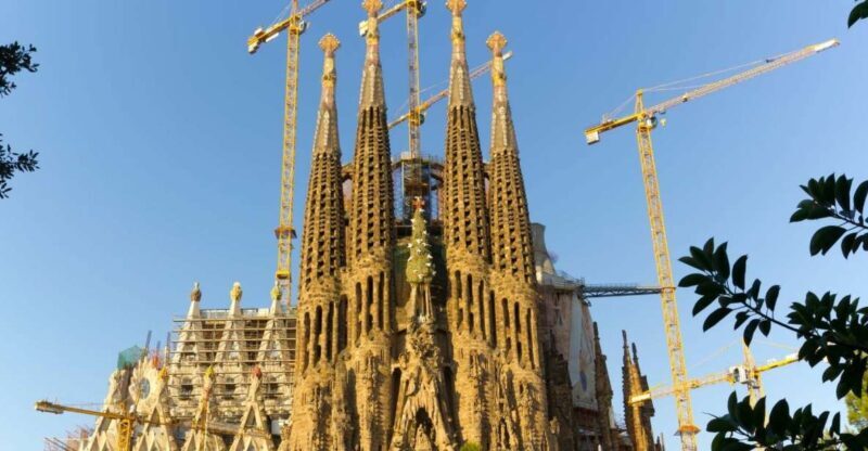 Barcelona: Guided Sagrada Familia Tour & Skip-The-Line Entry - Who Would Love This Tour?
