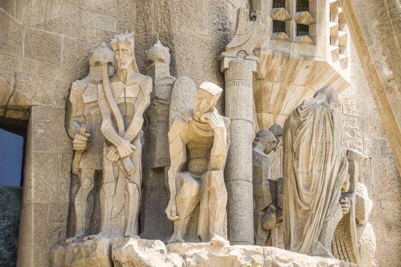 Barcelona: Guided Tour of Sagrada Familia - The Sum Up