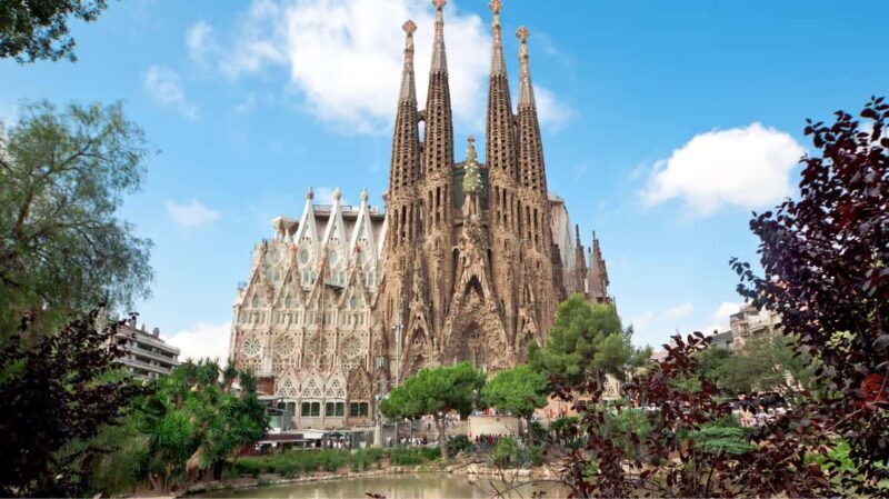 Barcelona: Guided visit of the Sagrada Familia - Practical Details and Tips