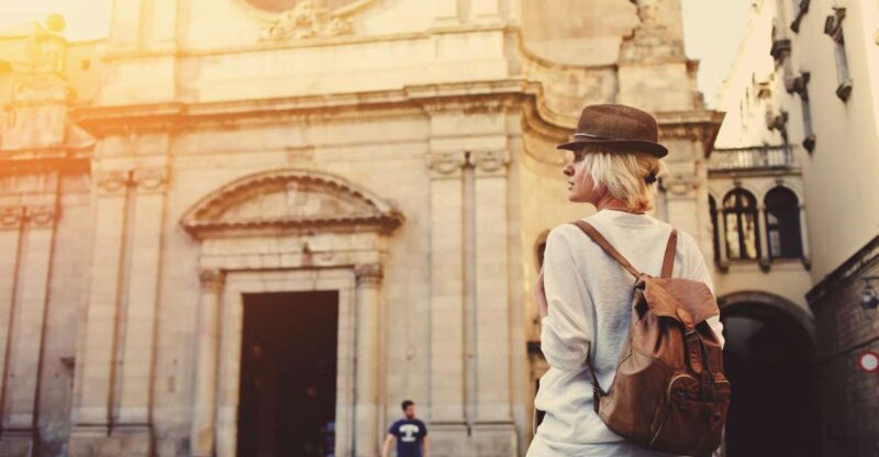 Barcelona: Highlights & Gems Private Tour with Tapa & Drink - Key Points