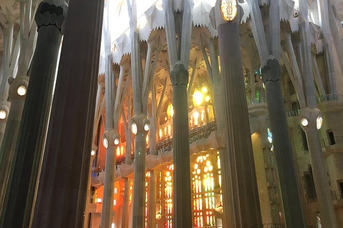 Barcelona: Highlights of Sagrada Familia Max 6 People Guided Tour - The Experience of the Tour: In Depth