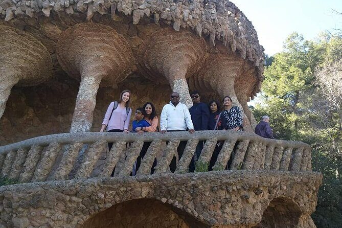 Barcelona Highlights Private Guided Tour - Key Points