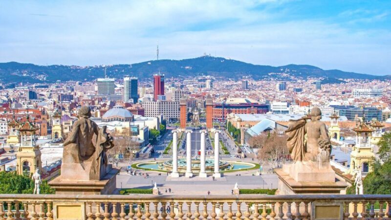 Barcelona Highlights Small Group Half-Day Tour with Pickup - Who Should Consider This Tour?