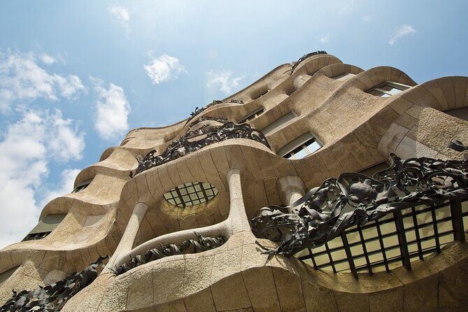 Barcelona Highlights Small Group Tour with Hotel Pick Up - Who Is This Tour Best For?