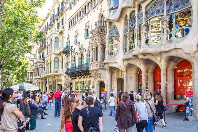 Barcelona Highlights Tour and Montserrat Monastery with Hotel Pick-up - Who Will Love This Tour?