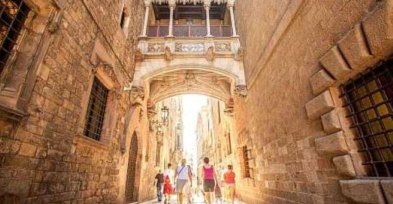 Barcelona Historic Guided Tour - The value of a guided Gothic Quarter tour