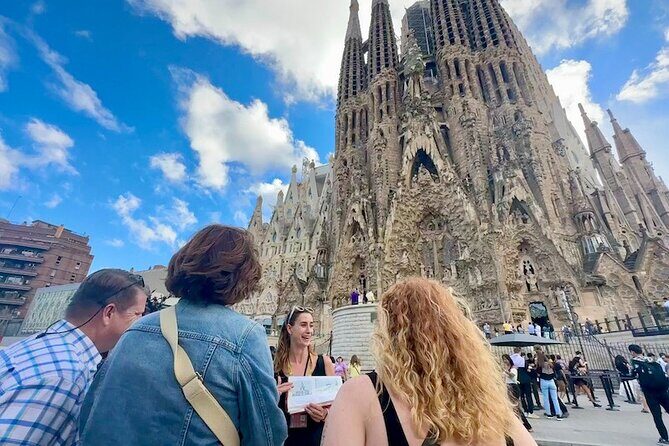 Barcelona in a Day Tour: Sagrada Familia, Park Guell and Old Town - FAQs