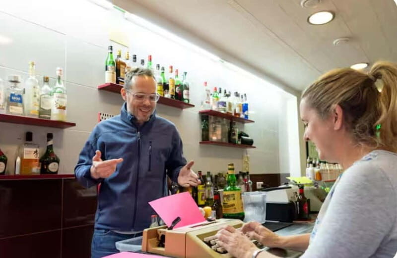 Barcelona: Letter Writing Experience on Vintage Typewriters - Key Points