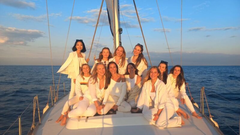 Barcelona: Luxury Private Yacht Daytime Cruise - What to Expect from the Barcelona Private Yacht Cruise