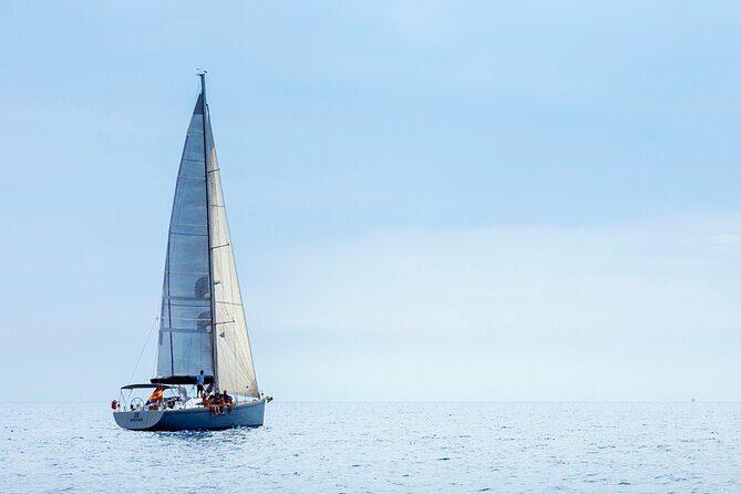 Barcelona Luxury Yacht Cruise  Day or Sunset, Open Bar & Snacks - An In-Depth Look at the Barcelona Yacht Experience