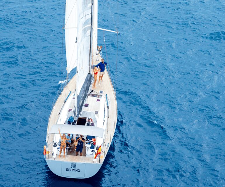 Barcelona: Luxury Yacht Private Sailing Tour - Discover the Luxury of Barcelona’s Coastline on a Private Yacht Tour