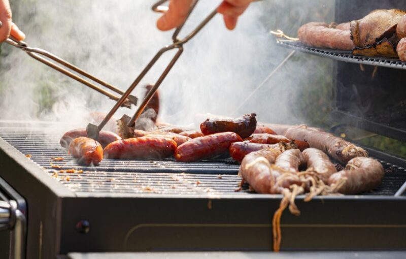 Barcelona: Market, Tasty Tapas/Food and Gothic History Tour - Exploring Barcelona: Market, Tasty Tapas, and Gothic History Tour