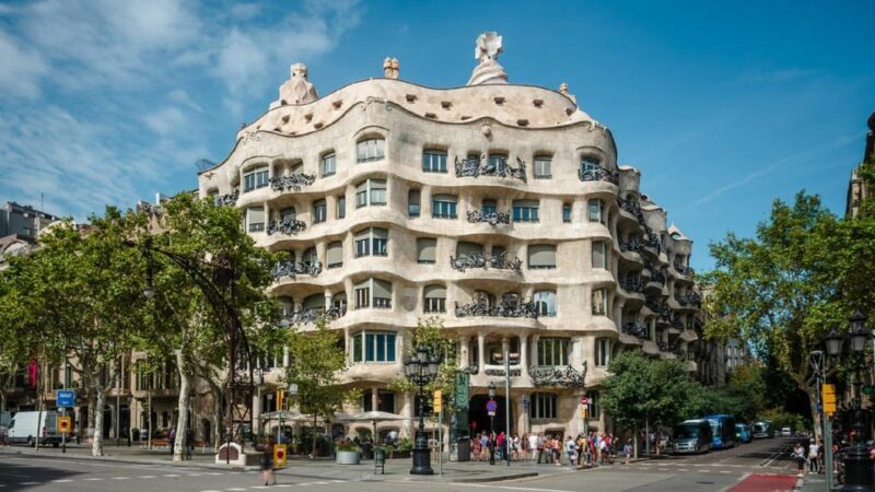 Barcelona: Modernism Gaudi Architectural Walking Tour - Why This Tour Delivers Value