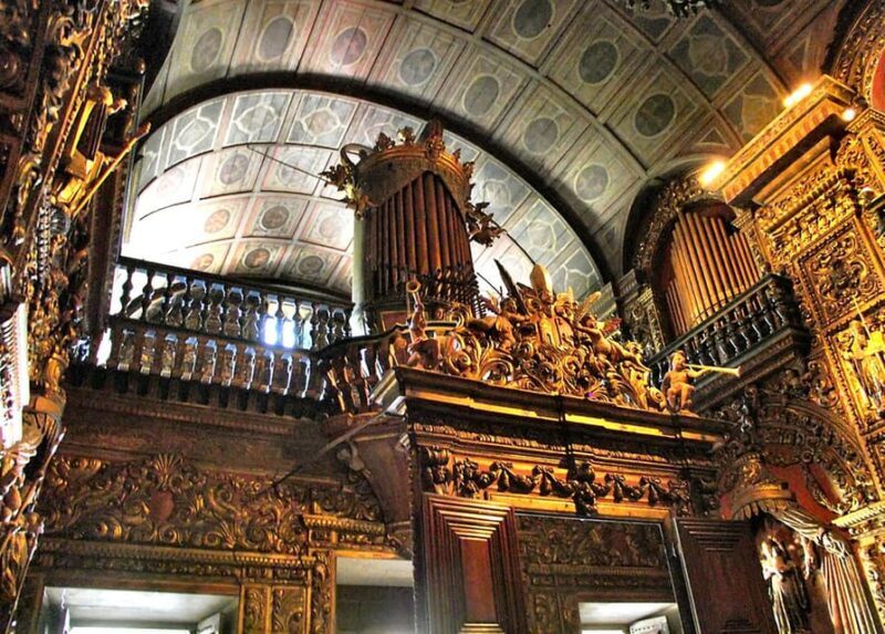 Barcelona: Montserrat Monastery Guided Tour with Transfers - The Journey to Montserrat: What You Can Expect