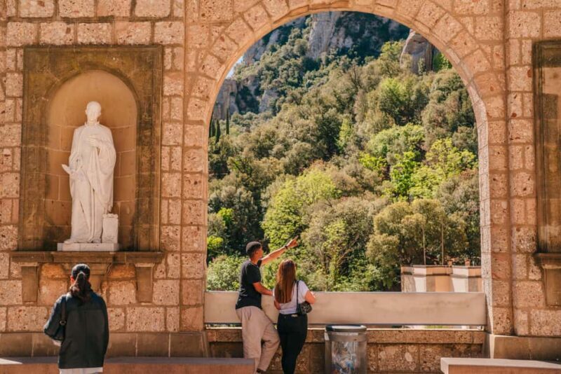 Barcelona: Montserrat Monastery & Sagrada Familia Tour - Barcelona: Montserrat Monastery & Sagrada Família Tour — An In-Depth Look