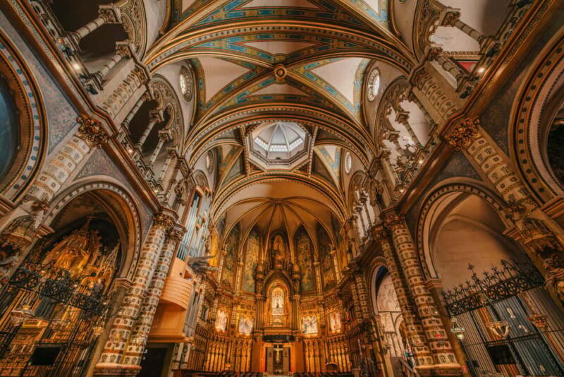 Barcelona: Montserrat Monastery & Sagrada Familia Tour - The Sagrada Família: Gaudí’s Unfinished Masterpiece