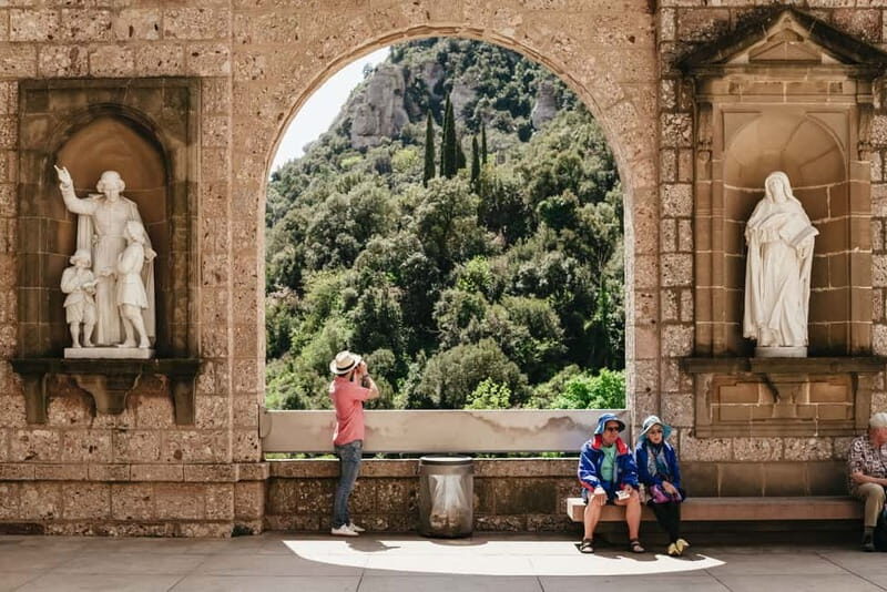 Barcelona: Montserrat Tour with Optional Wine/Lunch - Authentic Experiences Not to Miss