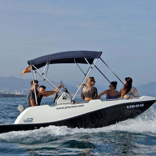 Barcelona: No license needed Boat Rental - Key Points