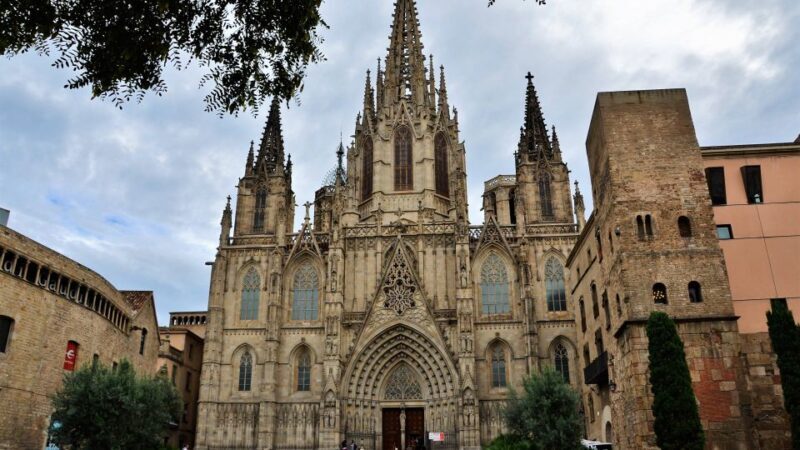 Barcelona: Old Town and Gothic Quarter Walking Tour - The Itinerary Breakdown
