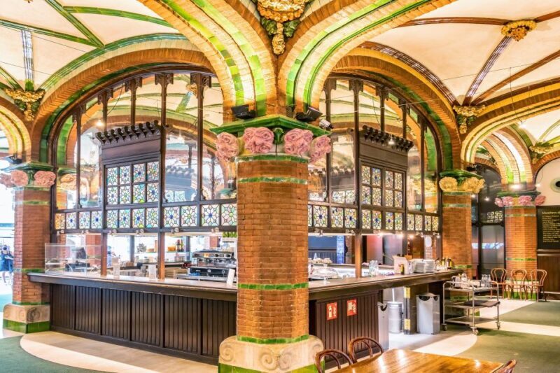 Barcelona Old Town Private Walking Tour with Cruise Tickets - Key Points