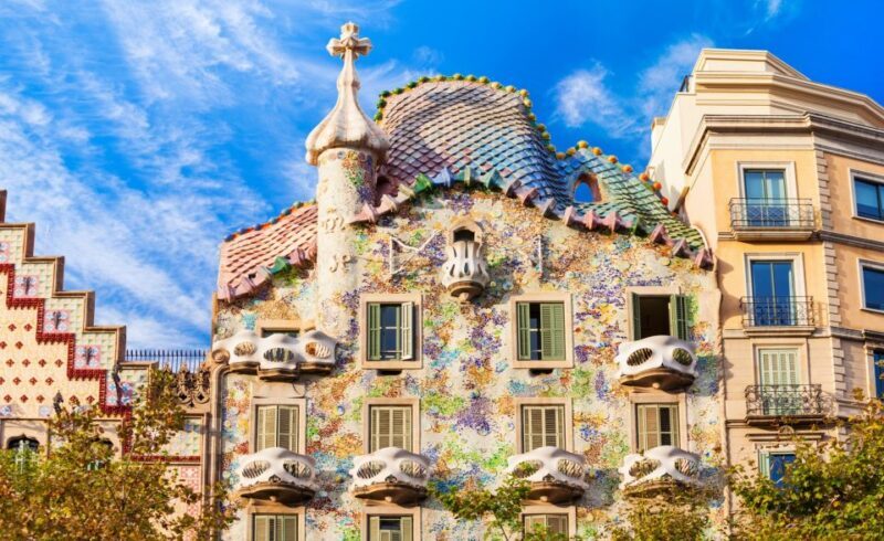 Barcelona Old Town Tour with Family-friendly Attractions - FAQs