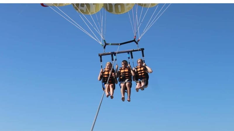 Barcelona: Parasailing with panoramic views over the sea - The Value and Booking Experience