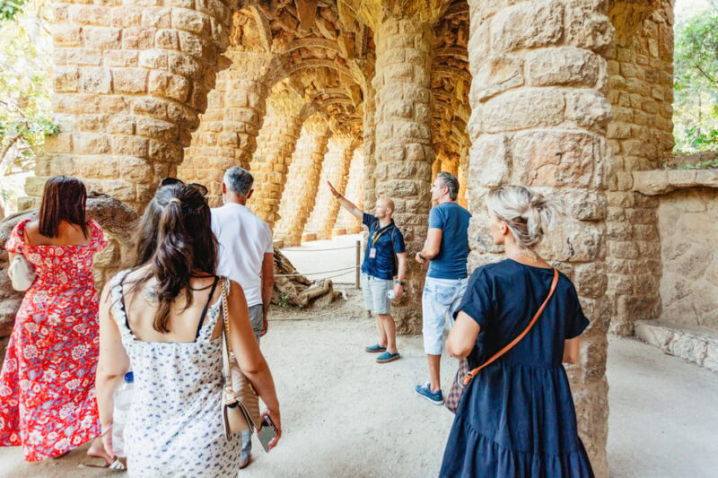 Barcelona: Park Güell Guided Tour & Priority Access - Key Points