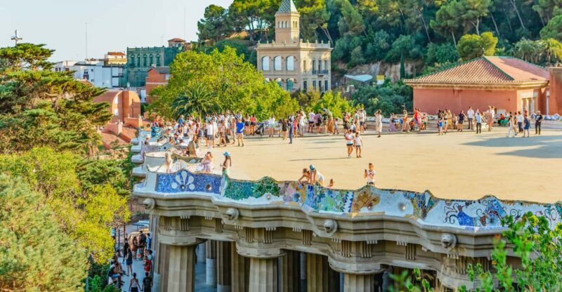 Barcelona: Park Güell Guided Tour & Priority Access - Analyzing the Value
