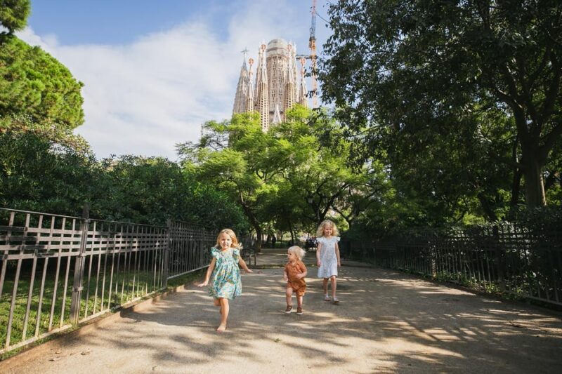 Barcelona: Photographic Madness at the Sagrada Familia - Barcelona: Photographic Madness at the Sagrada Familia