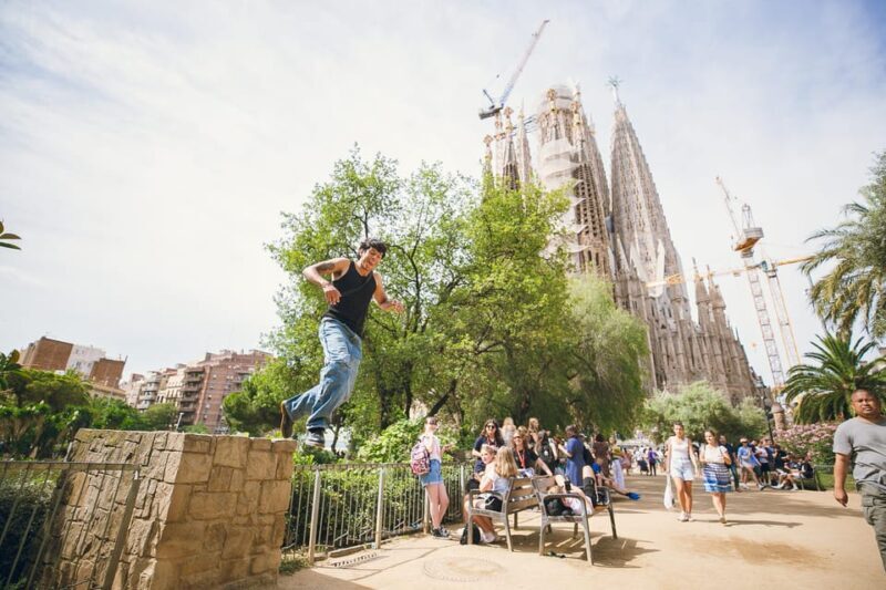 Barcelona: Photographic Madness at the Sagrada Familia - Who Should Consider This Experience?