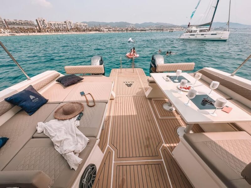 Barcelona: Private Catamaran, experience at sea - FAQ