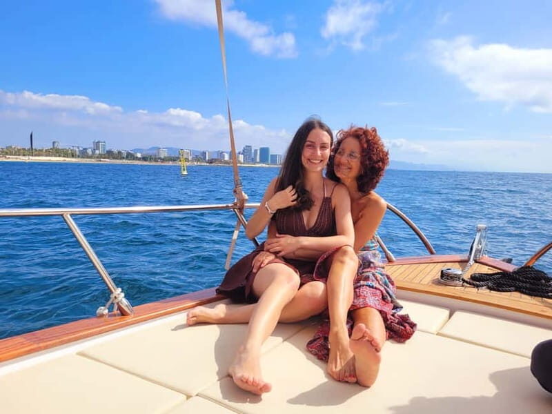 Barcelona: Private Classic Yacht Tour with Drinks - FAQ