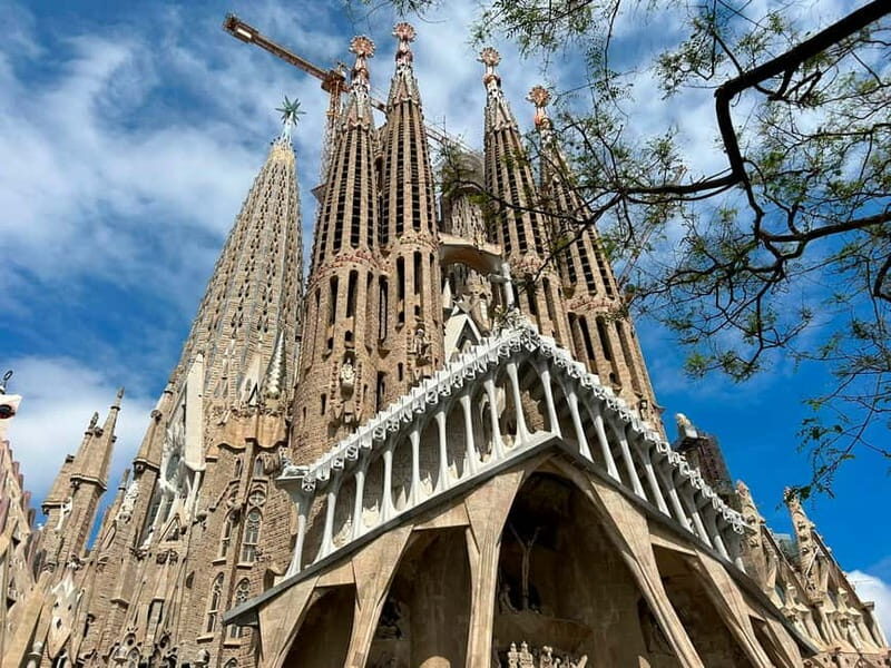 Barcelona: Private DAY TRIP Personalized City Tour - An Introduction to a Truly Flexible Barcelona Experience