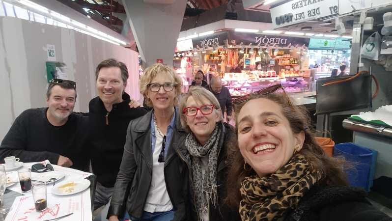 Barcelona private food tour with tailored tapas - Key Points