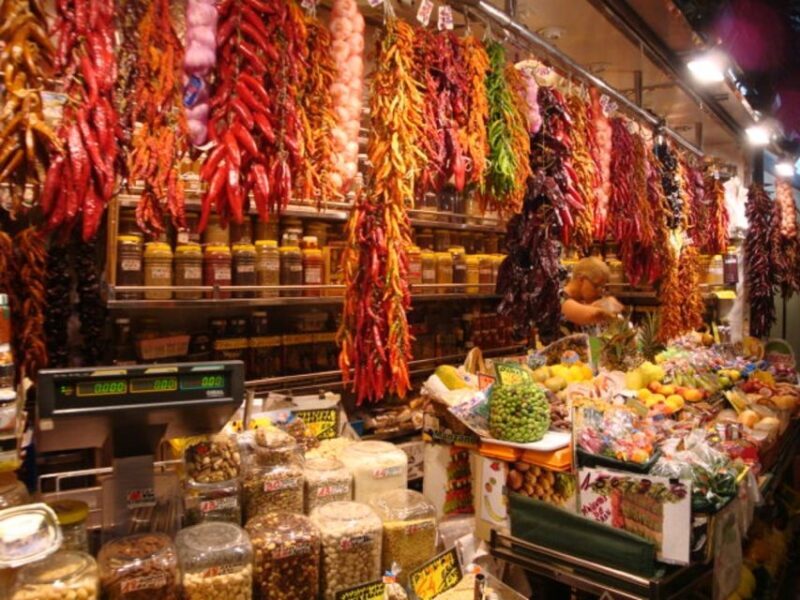 Barcelona: Private Gothic Quarter & Eixample Highlights Tour - A Walk Through History: The Gothic Quarter