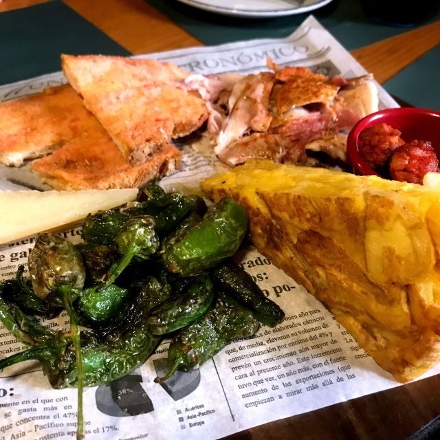 Barcelona: Private Guided Vermut Tour with Tapas and Drinks - Introduction