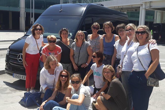 Barcelona Private Half-Day Sightseeing Tour in with Hotel Pick-up - An Overview of the Tour Experience