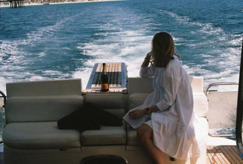 Barcelona: Private Motor Yacht Charter with drinks & food - An In-Depth Look at the Yacht Experience