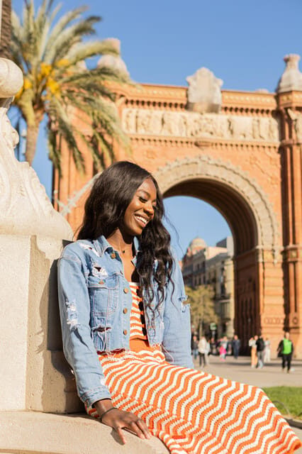 Barcelona: Private Photoshoot at Arc de Triomf - Key Points