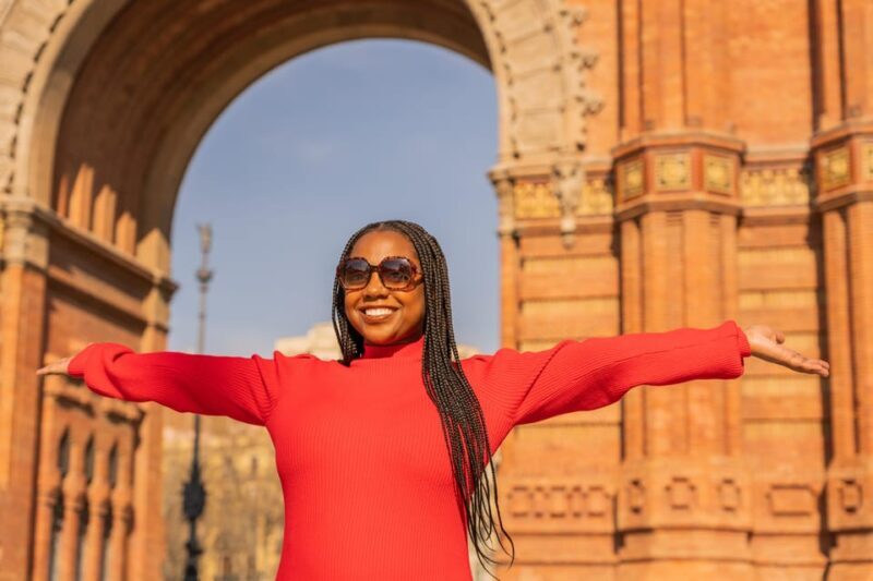 Barcelona: Private Photoshoot at Arc de Triomf - Pricing and Value