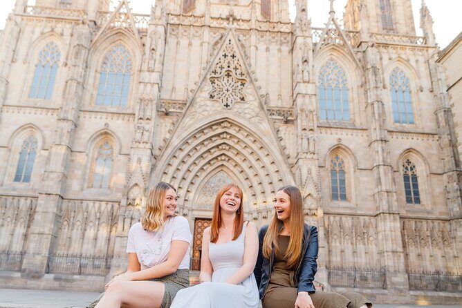 Barcelona Private Photoshoot at Cathedral & Kiss Wall - An In-Depth Look at the Experience
