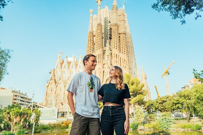 Barcelona : Private Photoshoot Outside Sagrada Familia - Is This Experience Worth It?